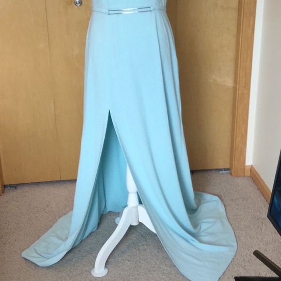 Halston sleeveless CREPE GOWN WITH BACK DRAPE - Picture 4 of 8